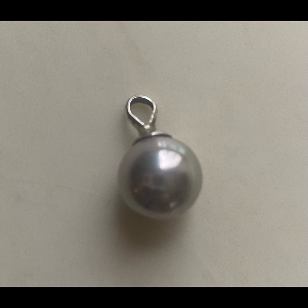 Two “pearl” pendants - Picture 3 of 6